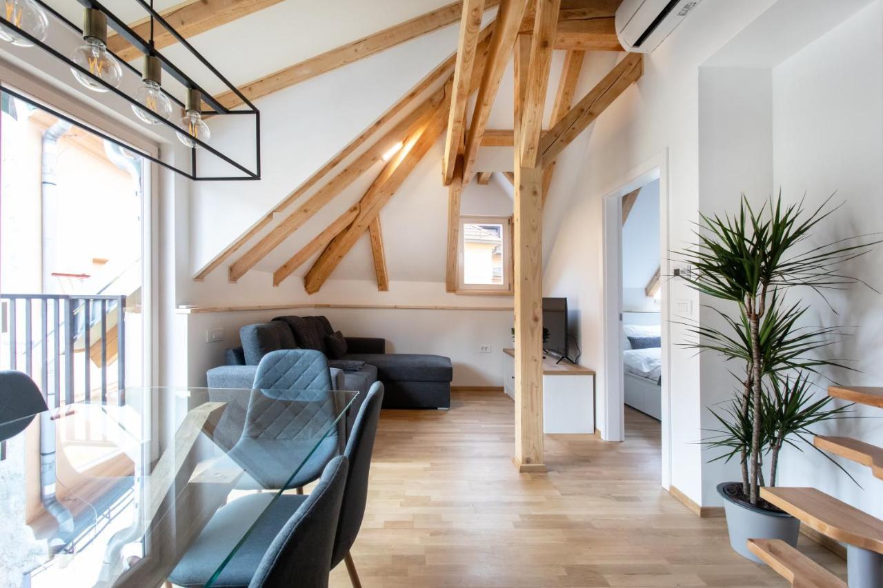 Bright & Spacious Loft In The Heart Of Old Town *